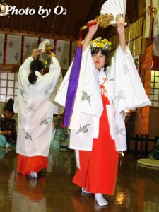 上磯八幡宮本祭　鈴上舞　2005