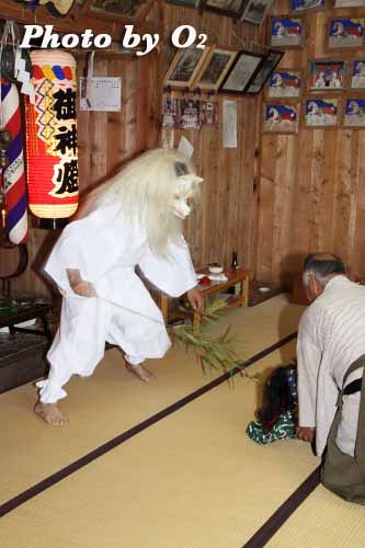美和八幡神社　目名権現獅子舞　美和権現獅子舞