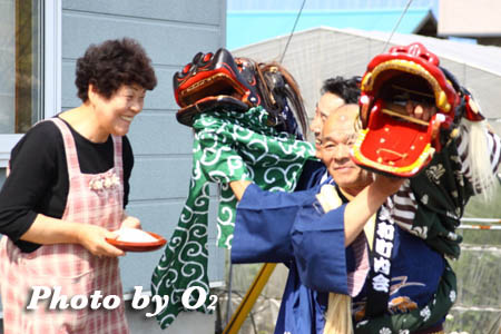 美和八幡神社　門祓行列　獅子頭